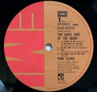 Pink Floyd - The Dark Side Of The Moon [LP] | Harvest -...